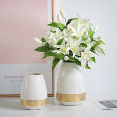 Marbled Ceramic Vase – Golden Ring Accent