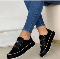 Women’s Platform Low-Top Sneakers with Chain Detail
