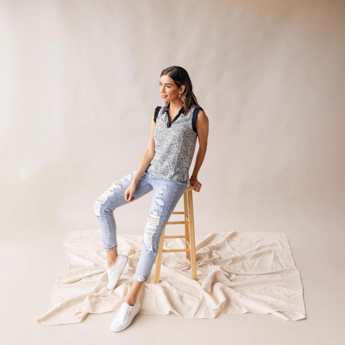 Women’s Vintage Ripped Jeans – High Waist